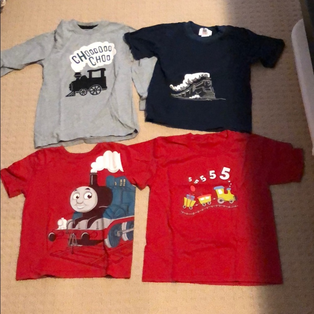 4 boys 4T/5T train shorts.